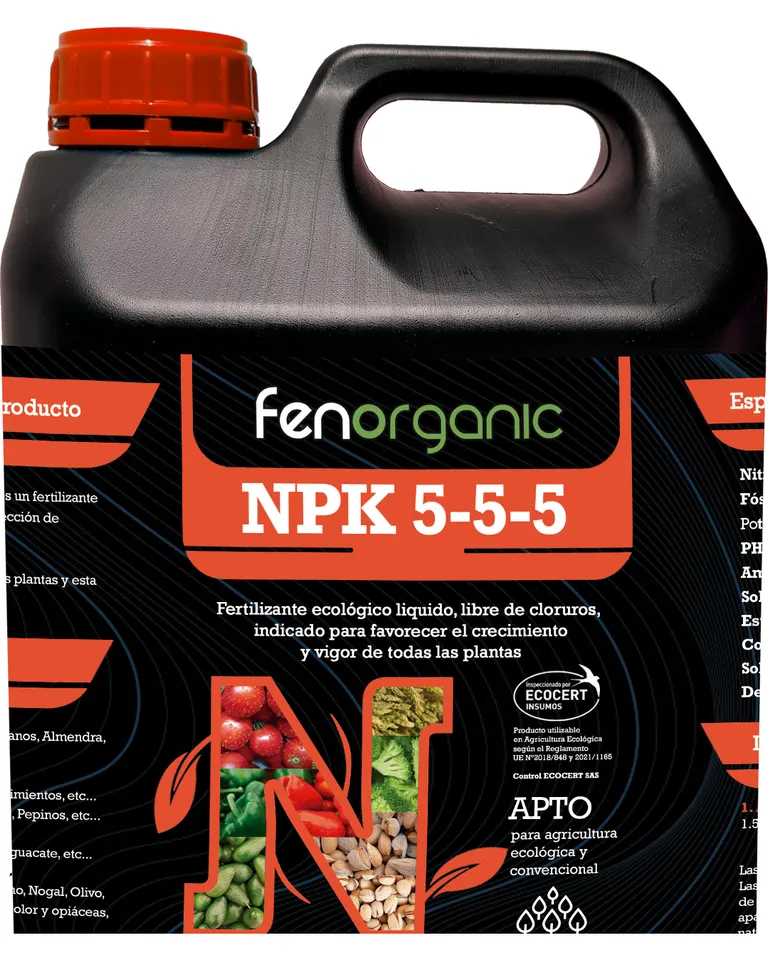 Garrafa negra con asa y tapón naranja, etiqueta negra con recuadros naranjas, rotulada «fenorganic NPK 5-5-5».